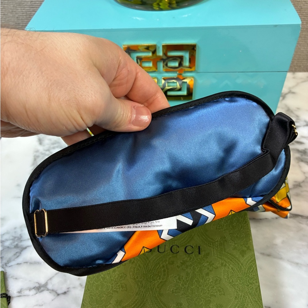 NWT Authentic Gucci Silk Geometric G Sleep Eye Mask w/ Pouch & Box - Picture 4 of 7